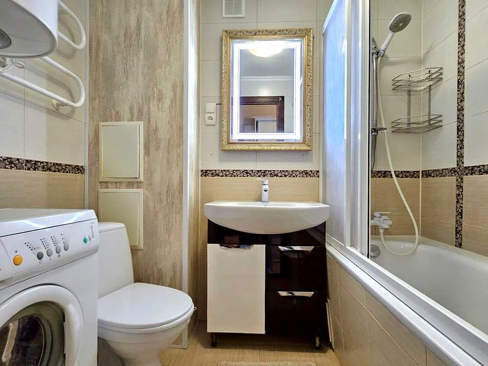 Apartment. Pereomohy Prospect
