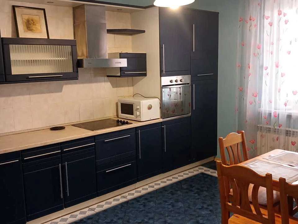 Apartment. Saperno-Slobidska St.