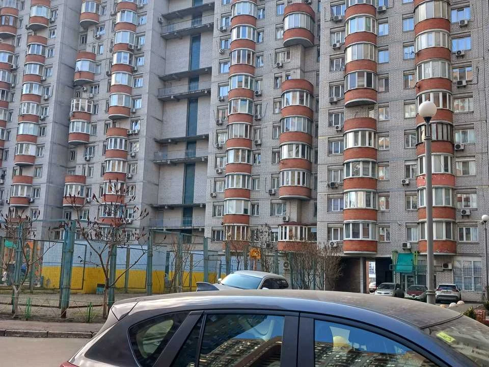Apartment. Saperno-Slobidska St.