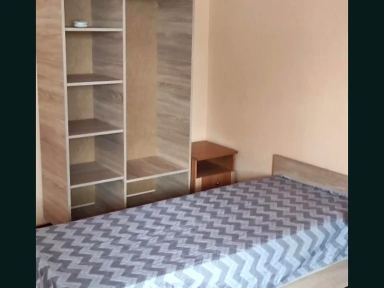 Сдается 5-комнатная квартира, 220 м²