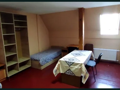 Оренда квартири 5-кімн. 220 м² 3/25 пов.