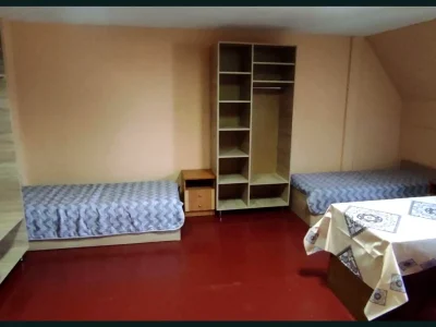 Оренда квартири 5-кімн. 220 м² 3/25 пов.