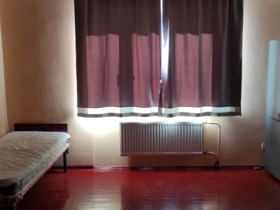 Оренда квартири 5-кімн. 220 м² 3/25 пов.
