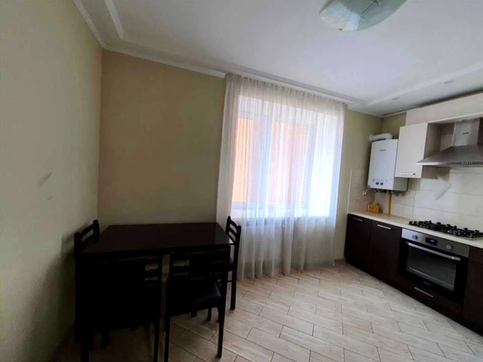 Apartment. Dnipro, Vysovoltna St.