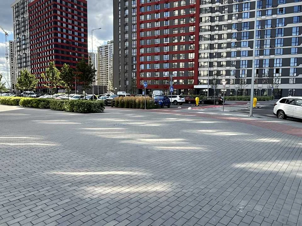 Квартира. Киев, Александра Олеся ул., (Дом 10.3)