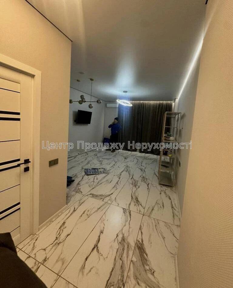 Продаж 1-кімн. кв, 27 м², цоколь/11 эт, ЖК Метро Парк, Київ