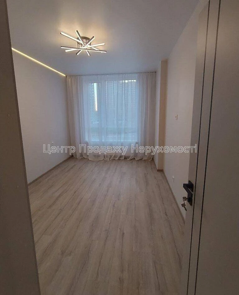 Продается 1-комнатная квартира, 43,5 м², 4/25 этаж, ЖК «Варшавский 3»