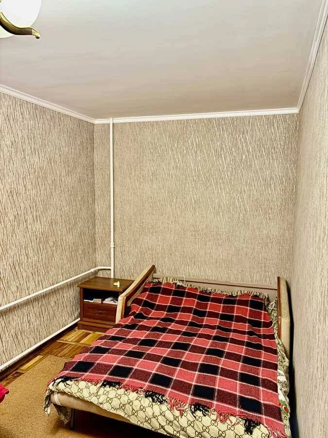 Продаётся 2-комнатная квартира, Киев, Шевченковский район, Салютная улица, 9