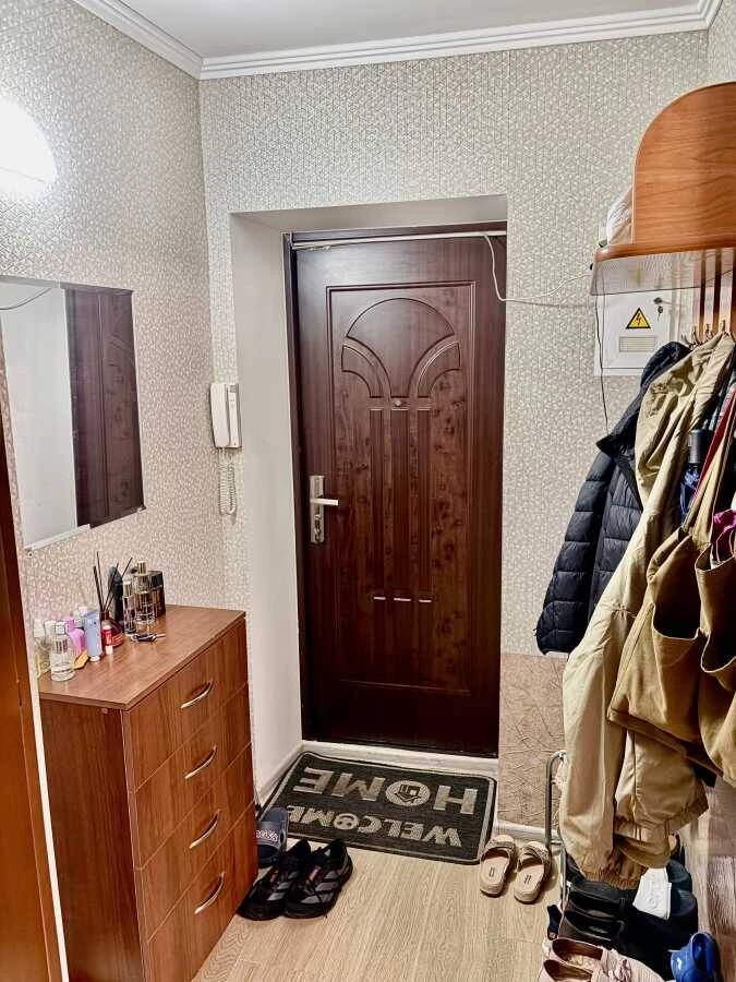 Продаётся 2-комнатная квартира, Киев, Шевченковский район, Салютная улица, 9