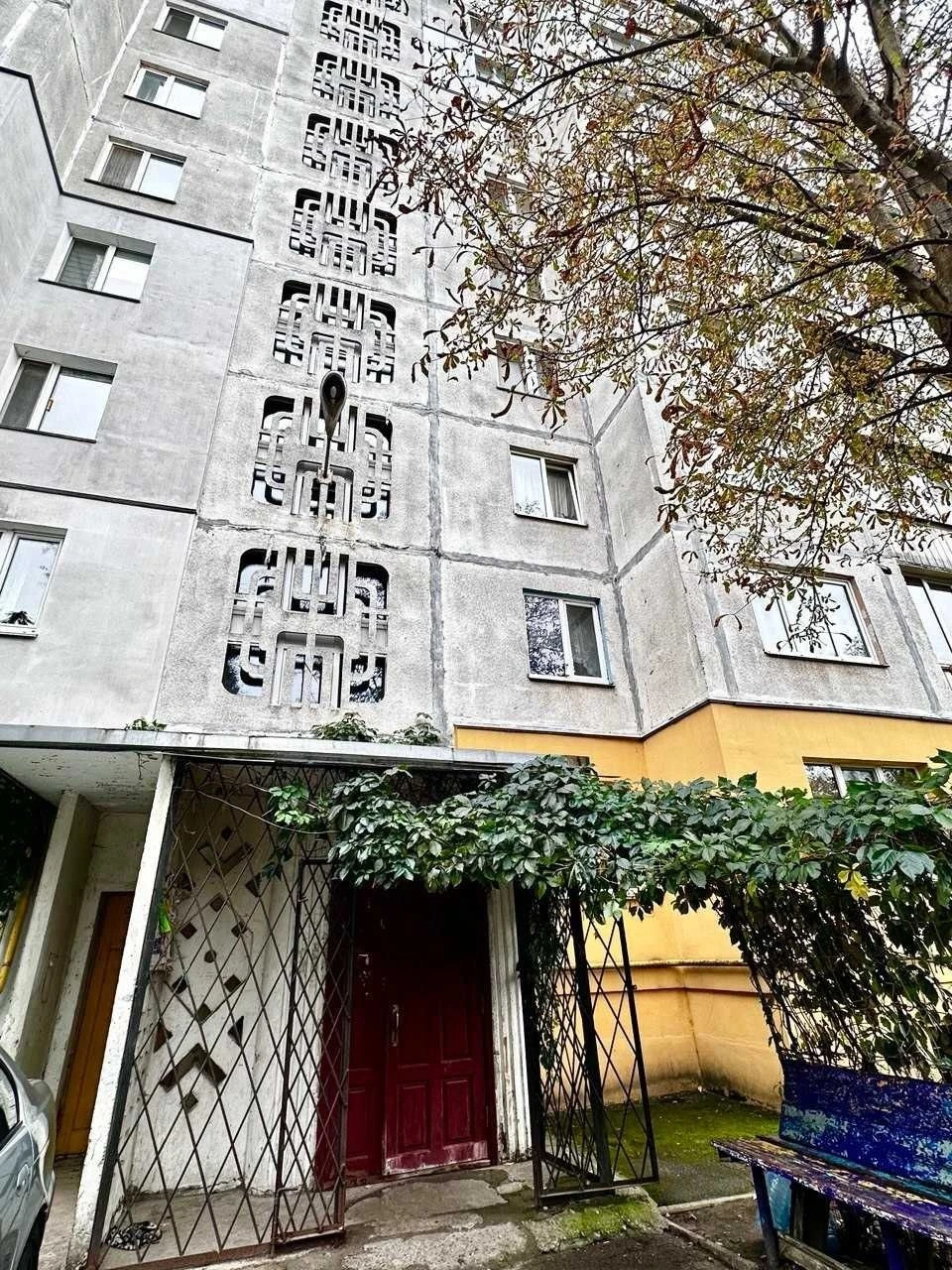 Продаж 2 кімнатної квартири по вул. Тулузи, 5 52.26 кв. м