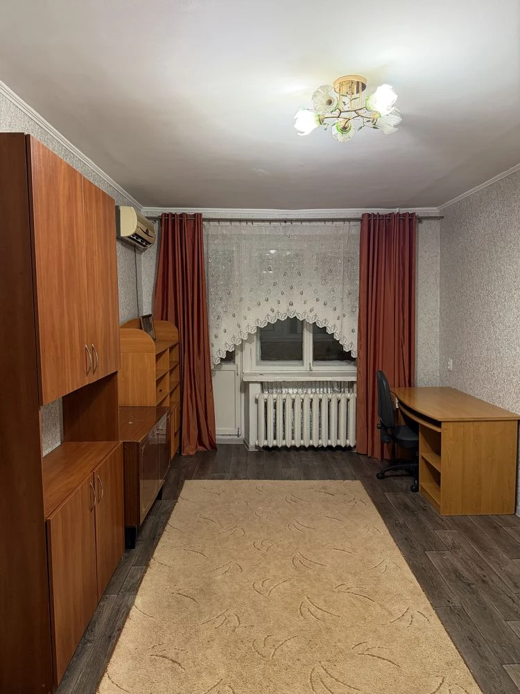 Продам 1-кімнатну квартиру на Лівому березі, вул. Котляревського