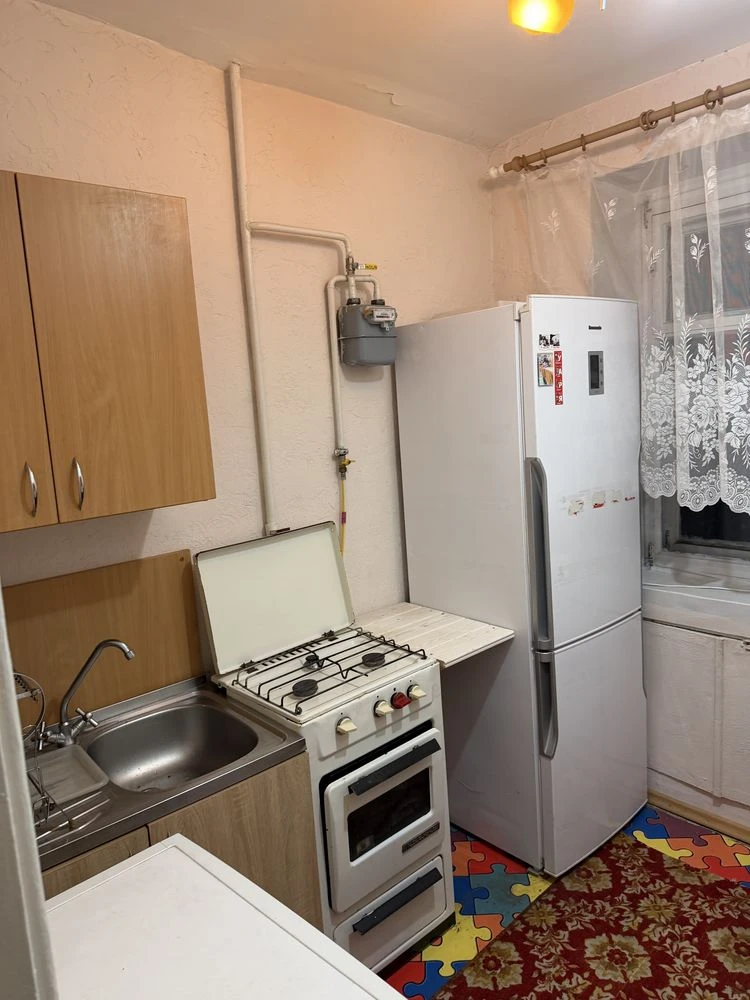 Продам 1-кімнатну квартиру на Лівому березі, вул. Котляревського