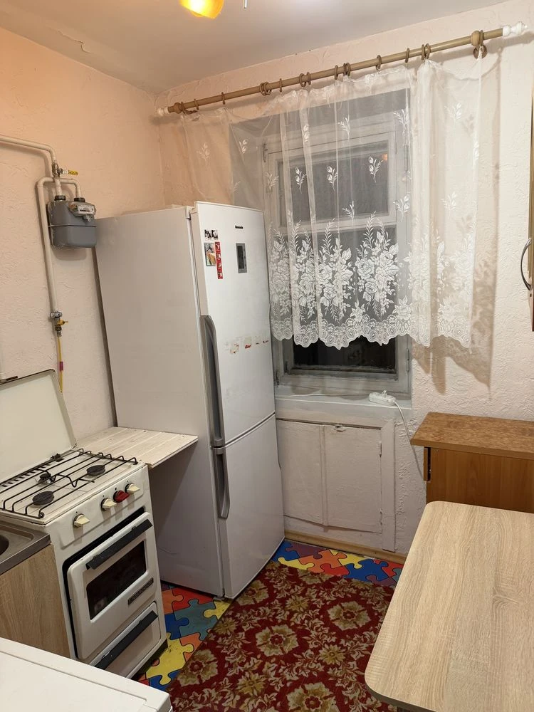 Продам 1-кімнатну квартиру на Лівому березі, вул. Котляревського