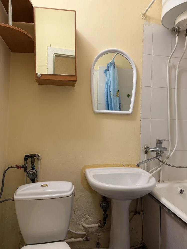 Продам 1-кімнатну квартиру на Лівому березі, вул. Котляревського
