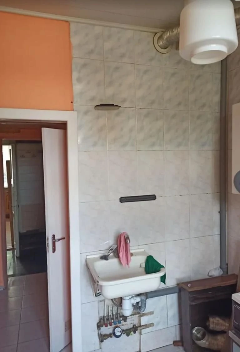 For Sale: 3-room apartment on Petrovsky Prospect.