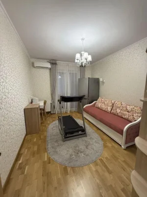 Продається 3-кімнатна квартира на проспекті Кірова