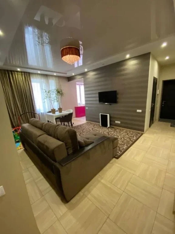 Продається 3-кімнатна квартира на Привокзальній вулиці