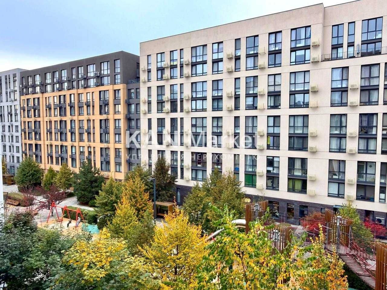Продаж 2к квартири 73,5 м з якісним ремонтом та коміркою у Ф
