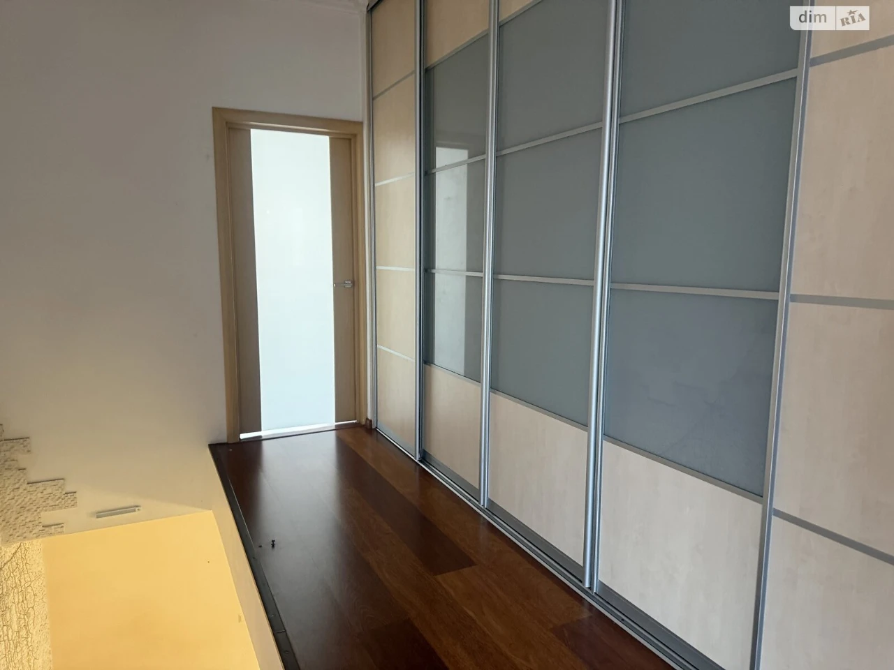 For Sale: House in Dniprovsky