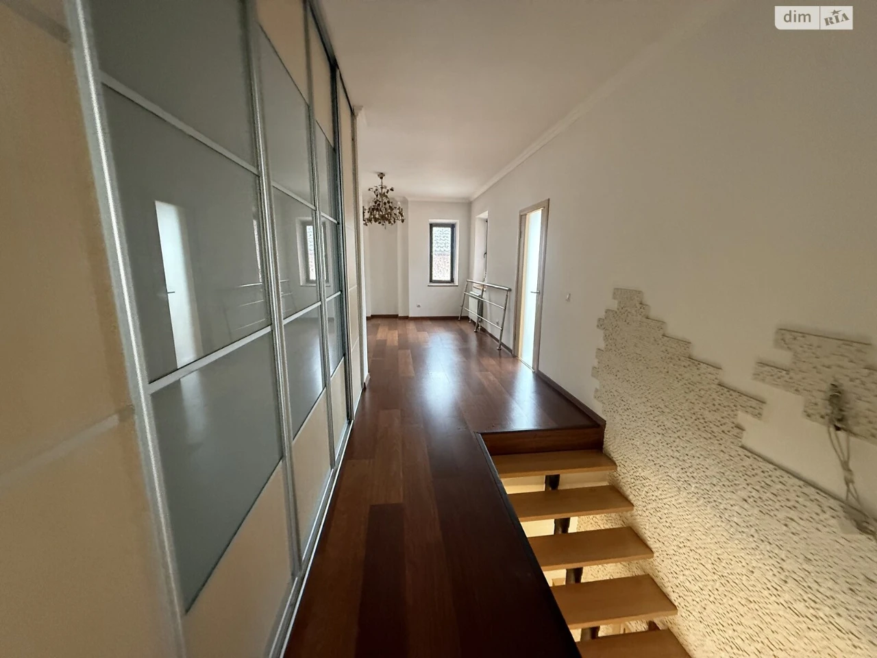 For Sale: House in Dniprovsky