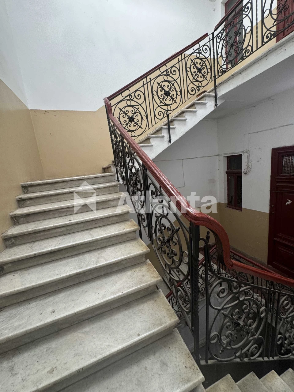 Продається квартира в центрі міста, вулиця Мечникова, біля