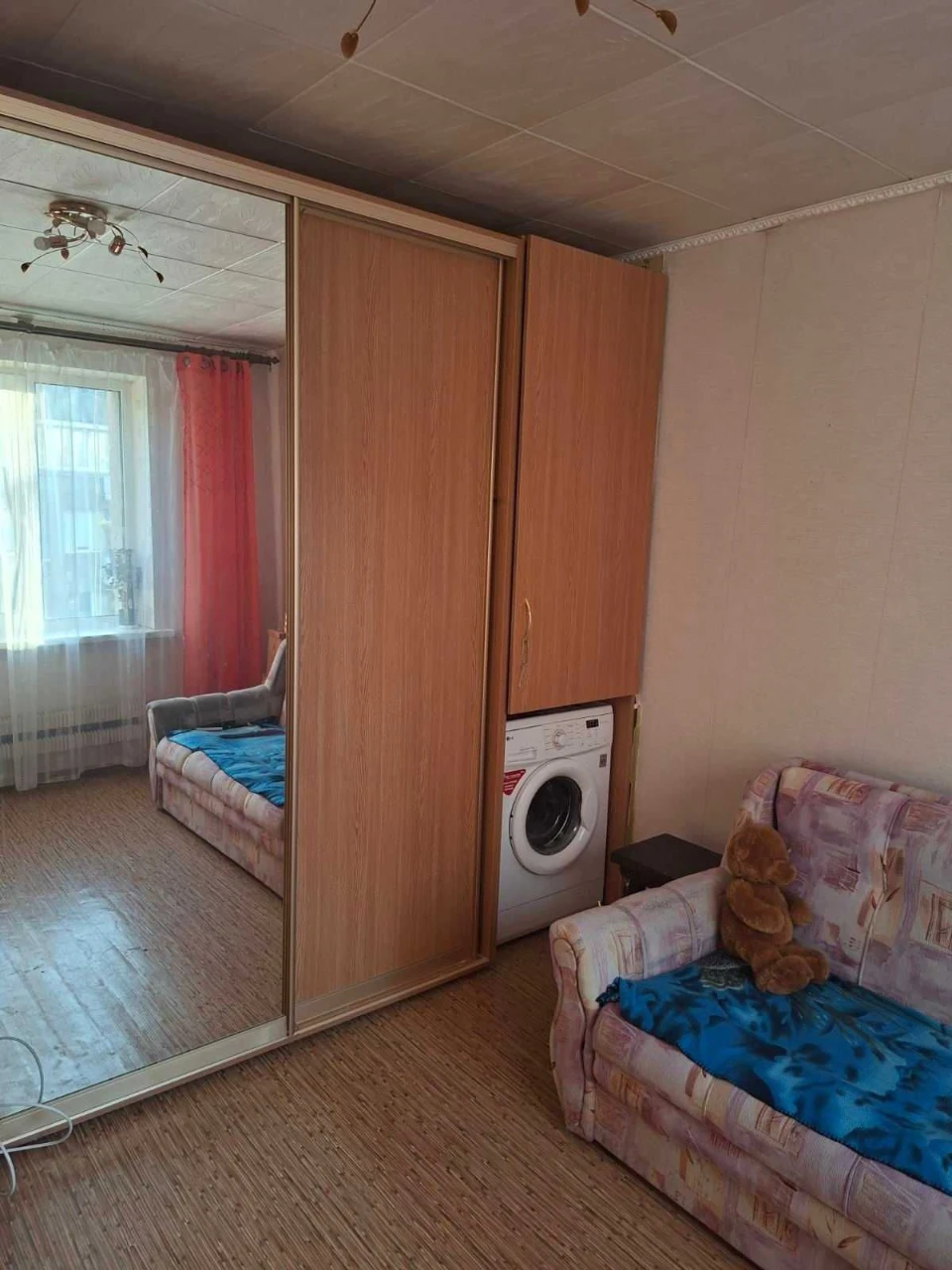 Продається гостьова квартира, метро "Заводська"