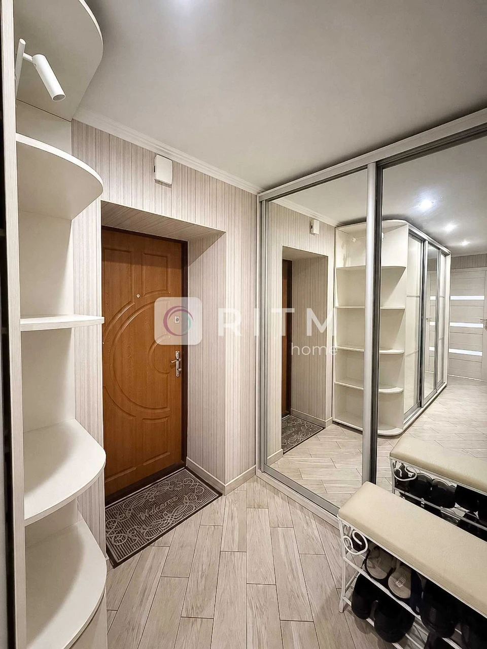 Sale of a spacious 1-bedroom apartment on Lipinskogo Street