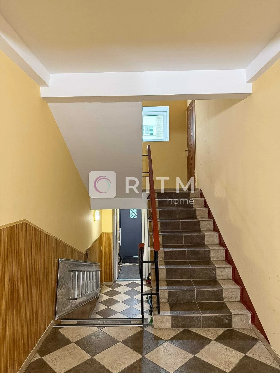 Sale of a spacious 1-bedroom apartment on Lipinskogo Street