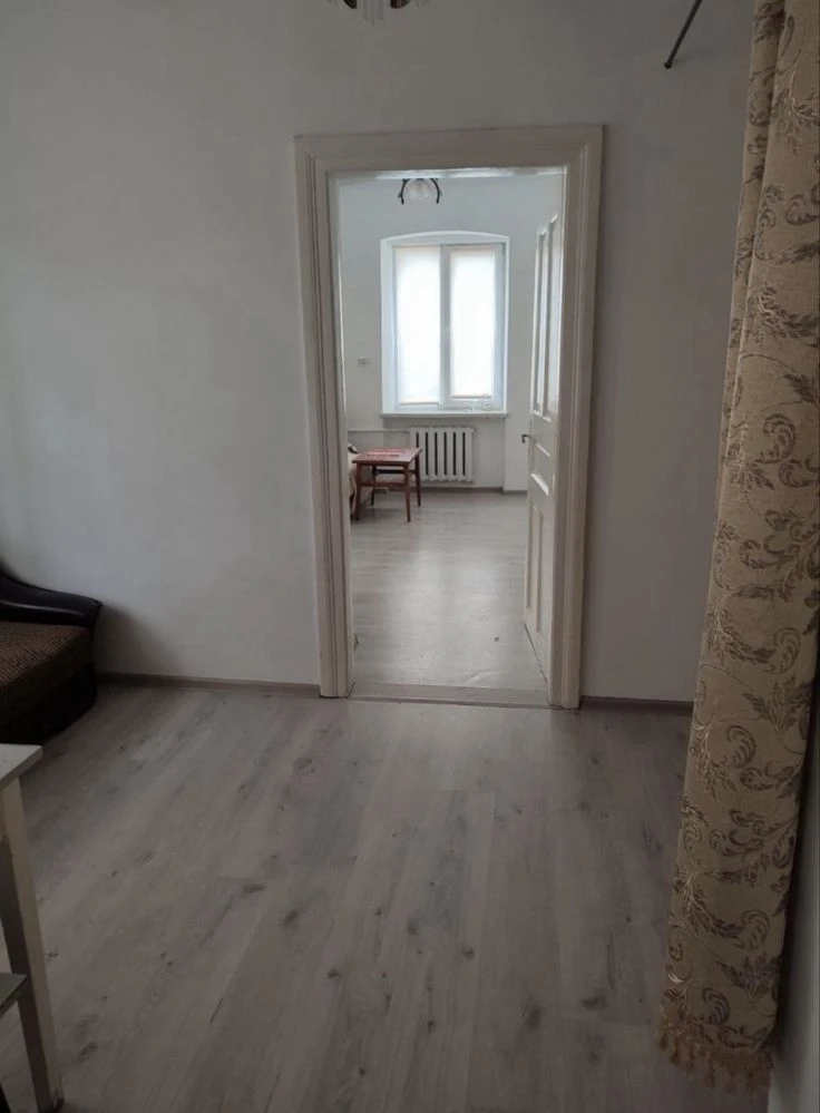 Продаю 2-кімнатну квартиру, Львів, вул. Зерова