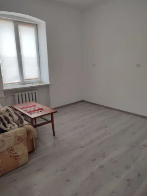 Продаю 2-кімнатну квартиру, Львів, вул. Зерова