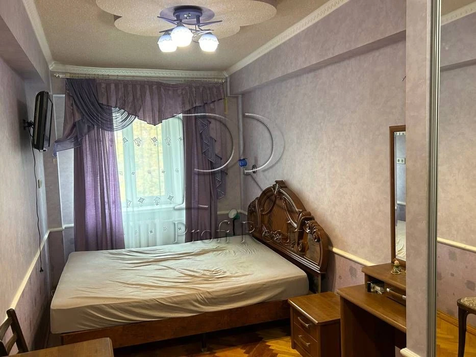 Продаж 3-кімнатного апартаменту за адресою: вулиця Віталія Скакуна, 9,