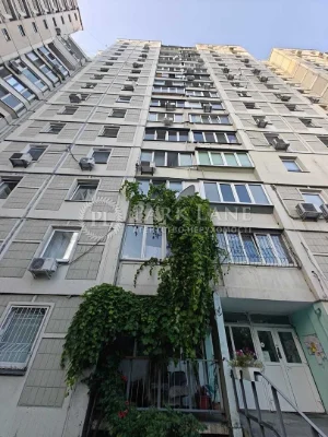 Sale of Tyraspolskaya 47, Podilsky, Syrets, Drogoshychi Market