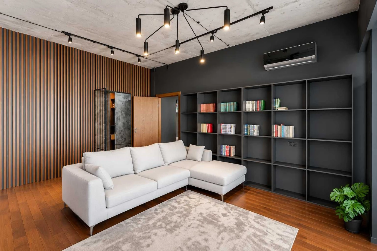 Spacious Apartment with Дніpro View for Sale