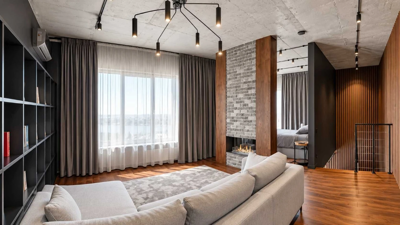 Spacious Apartment with Дніpro View for Sale