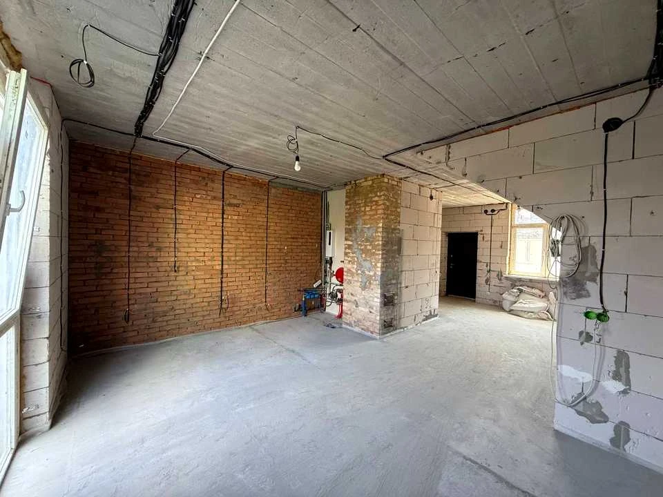 Будинок. Київ, 206-та Садова вул.