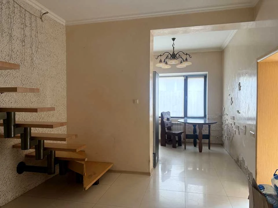 House. Kyiv, Sado 62a