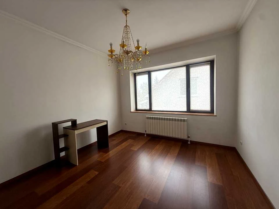 House. Kyiv, Sado 62a