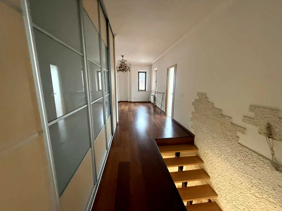 House. Kyiv, Sado 62a
