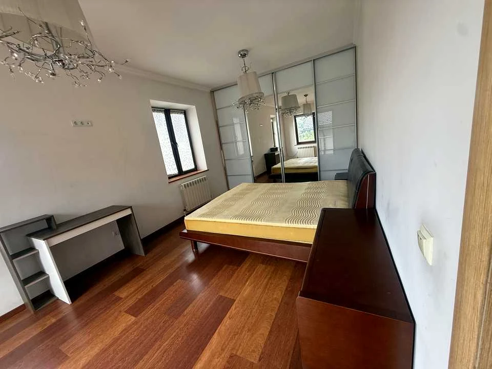 House. Kyiv, Sado 62a