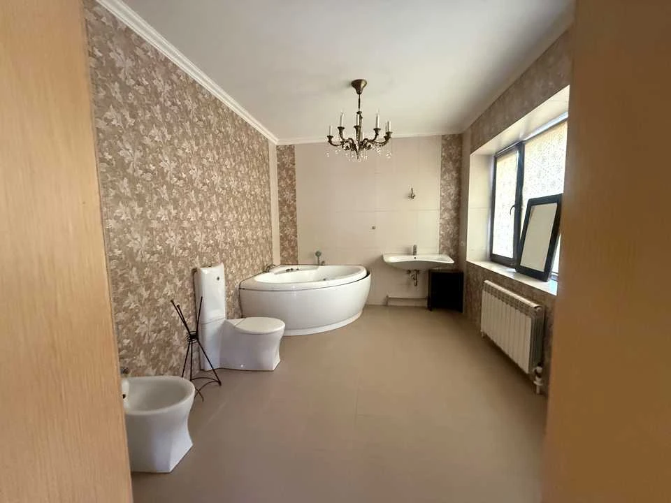 House. Kyiv, Sado 62a