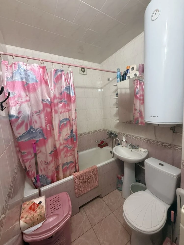 Urgent sale of a 1-bedroom apartment in Taimirova / Levitan / Nebesnaya Sotni