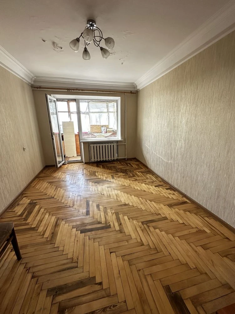 For Sale: 2-room apartment on Olympic Street