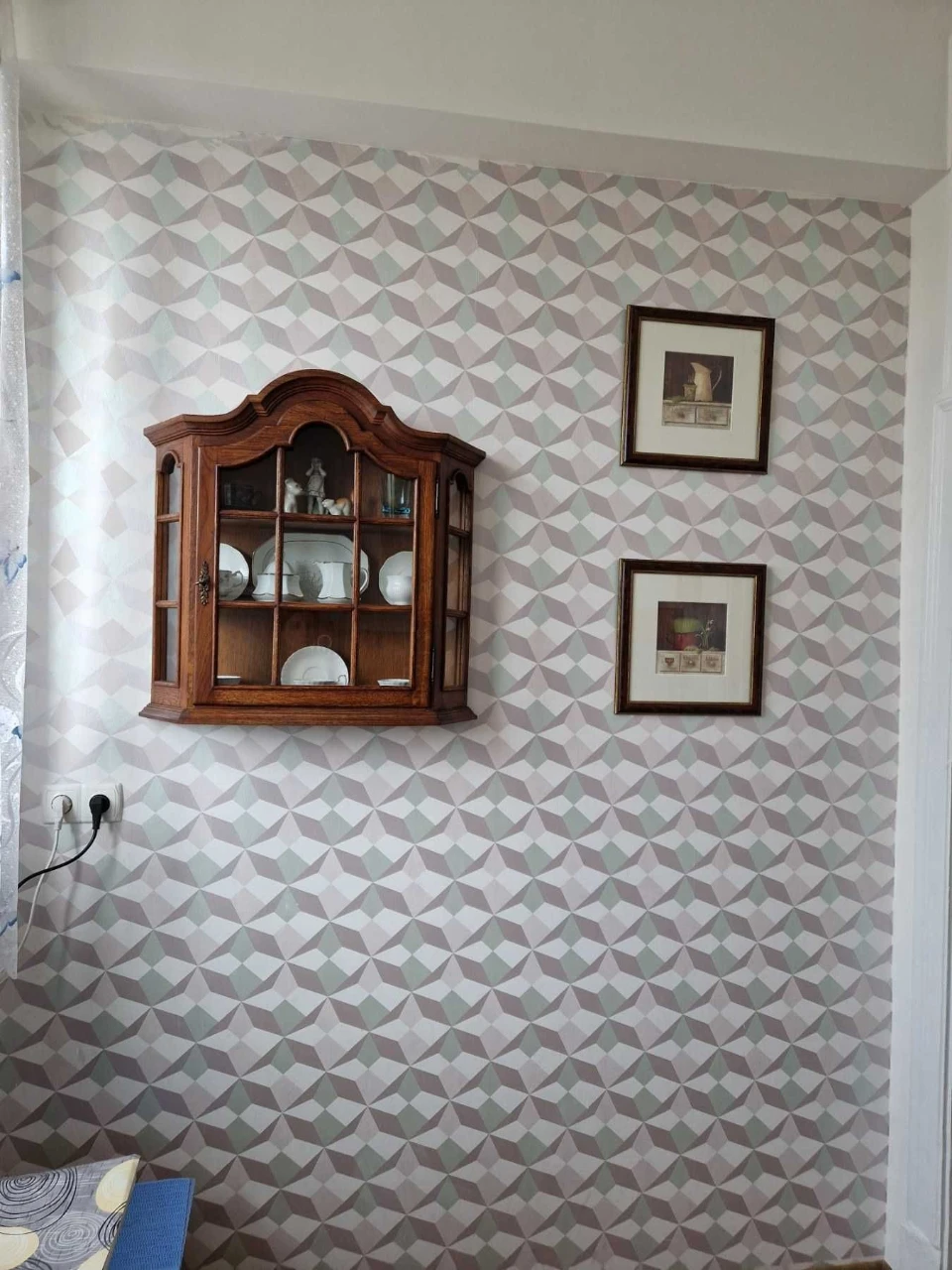 Spacious 2-room apartment on Mayakovskiy Prospect. Full floor, 3/5 floors.