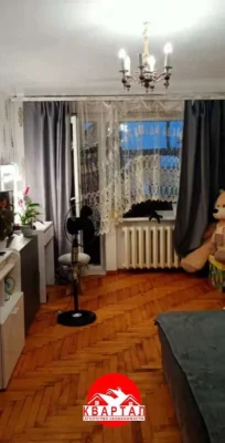 Продається 2-кімнатна квартира на Бабурці з окремими кімнатами
