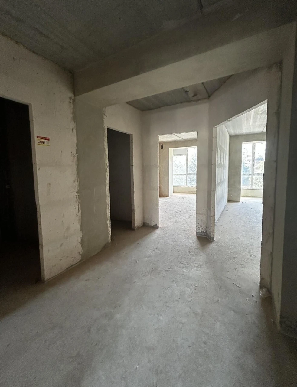 Sale of a 3-room apartment 88.6 sq.m in a completed new building/center