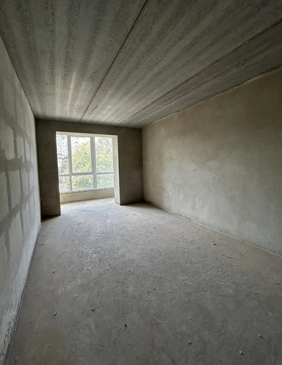 Sale of a 3-room apartment 88.6 sq.m in a completed new building/center