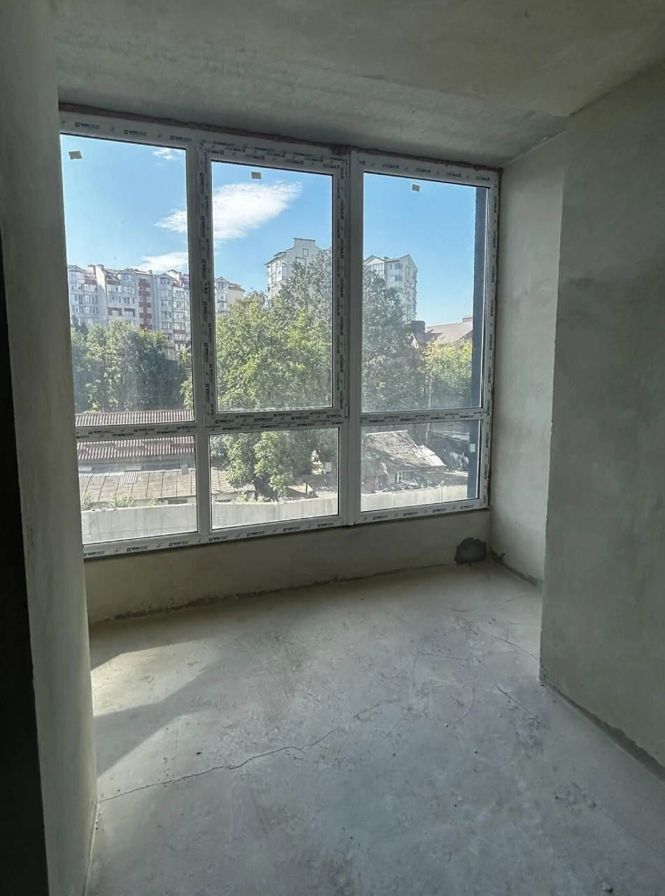 Sale of a 3-room apartment 88.6 sq.m in a completed new building/center
