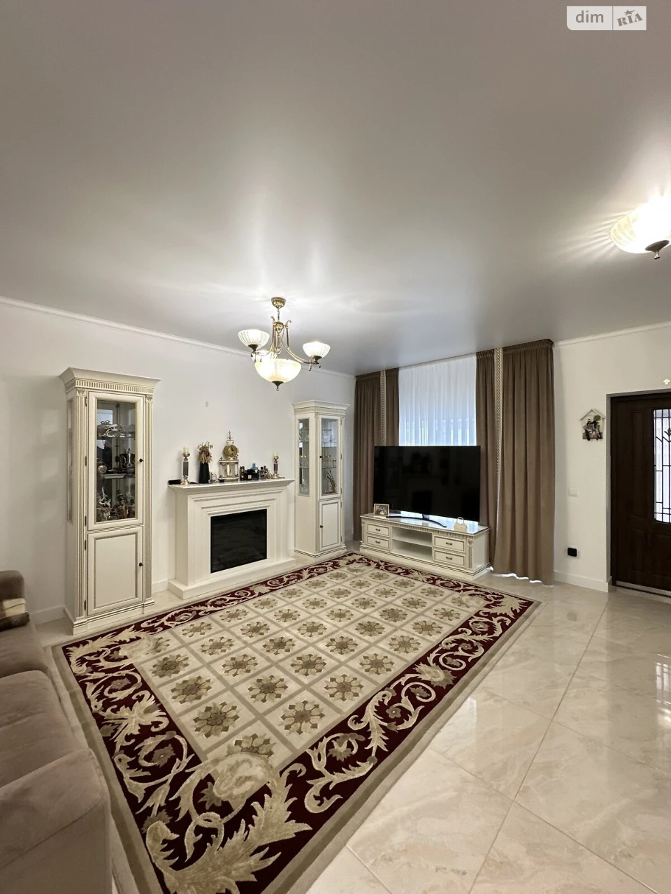 Townhouse for Sale: Ozerna