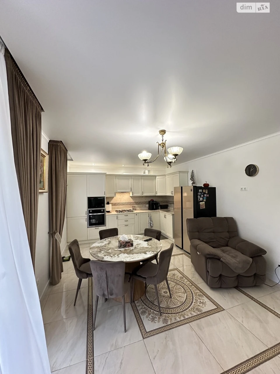 Townhouse for Sale: Ozerna