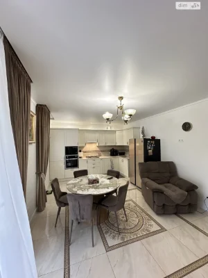 Townhouse for Sale: Ozerna